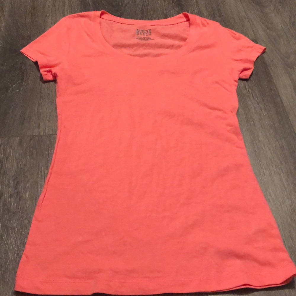 Tee